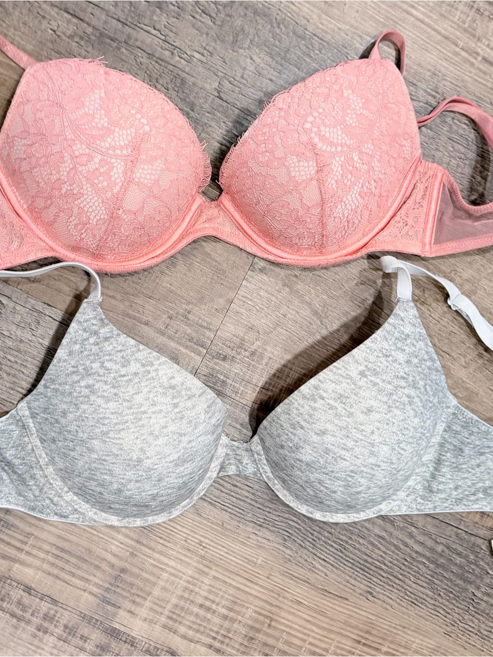 Victoria Secret Lace Pink Push-Up Bra and Gray Everyday T-Shirt Bra 32C & 32D
